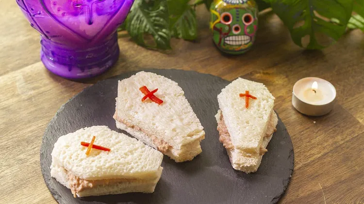 gruselige Vorspeisen Ideen Halloween Sandwiches ohne Backen