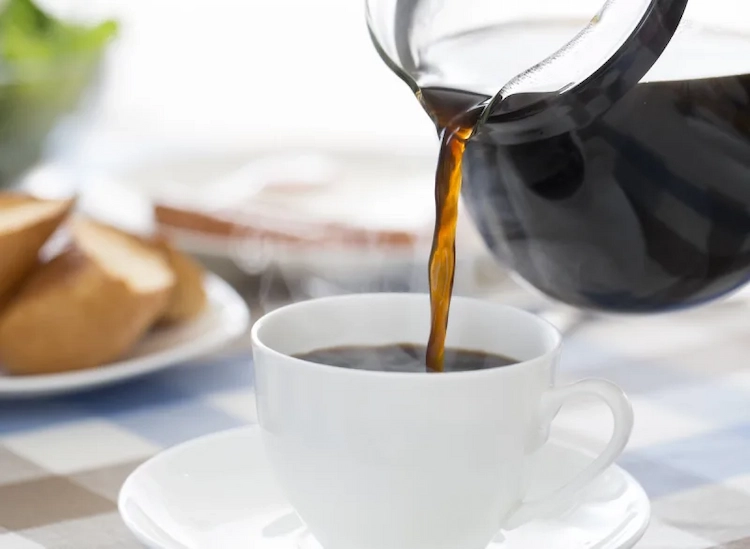 schlechte frühstücksgewohnheiten verhindern und die nahrung nicht mit kaffee ersetzen