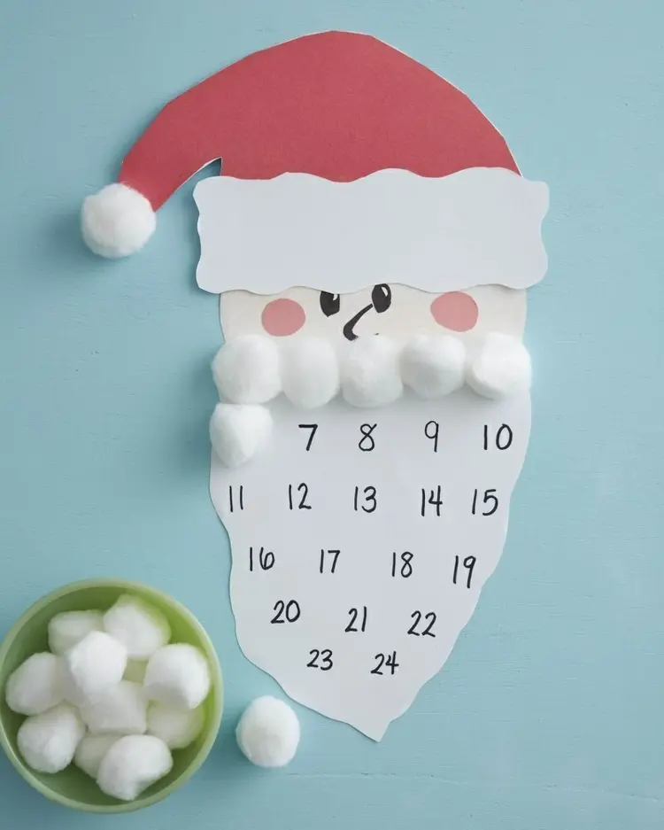Basteln für Weihnachten mit Kindern ab 3 Jahren - Adventskalender mit Wattebällchen