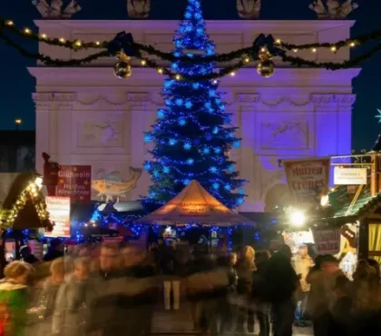 Die schönsten Weihnachtsmärkte in Deutschland 2022 - Blauer Lichterglanz in Potsdam