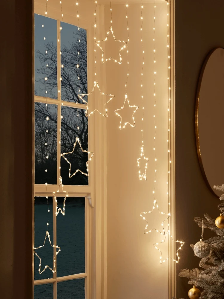 Fenster Deko zu Weihnachten beleuchtet Gilrande basteln
