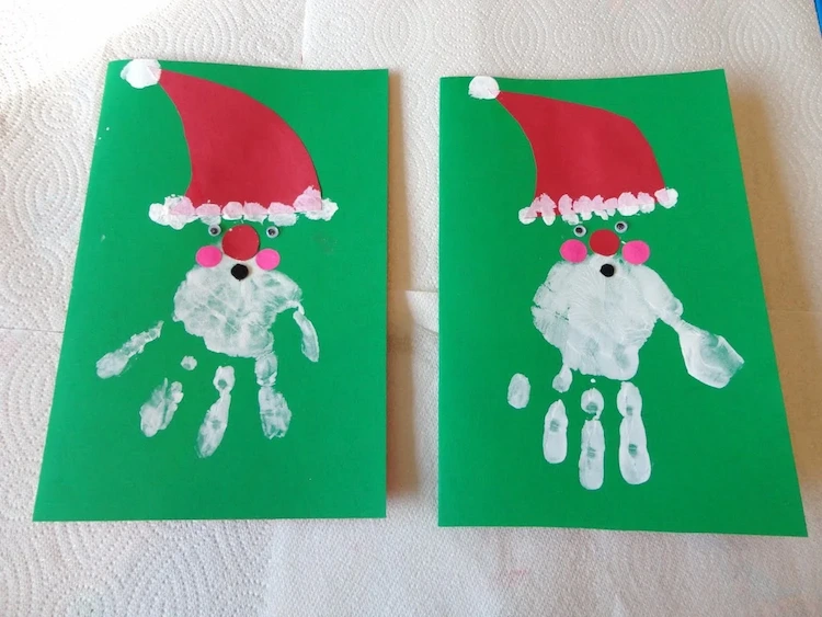 Handabdruck-Weihnachtskarte mit dem Weihnachtsmann mit den Kindern selber machen