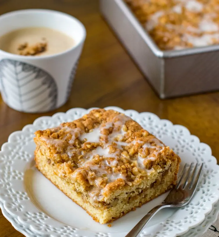 Persimmon crumble cake Quick recipe for fruit cake with crumble