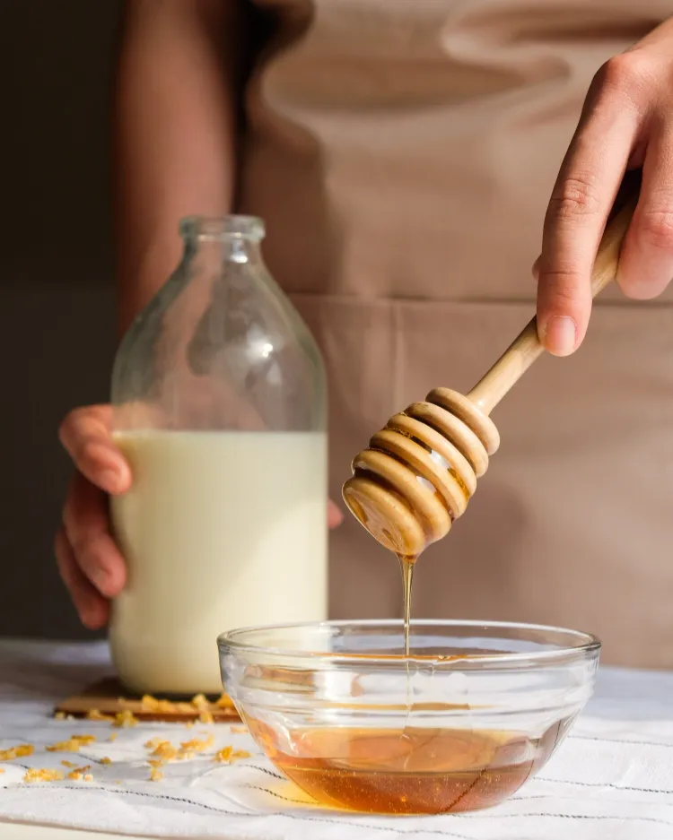 Milch und Honig gegen Husten was hilft bei Reizhusten Hausmittel