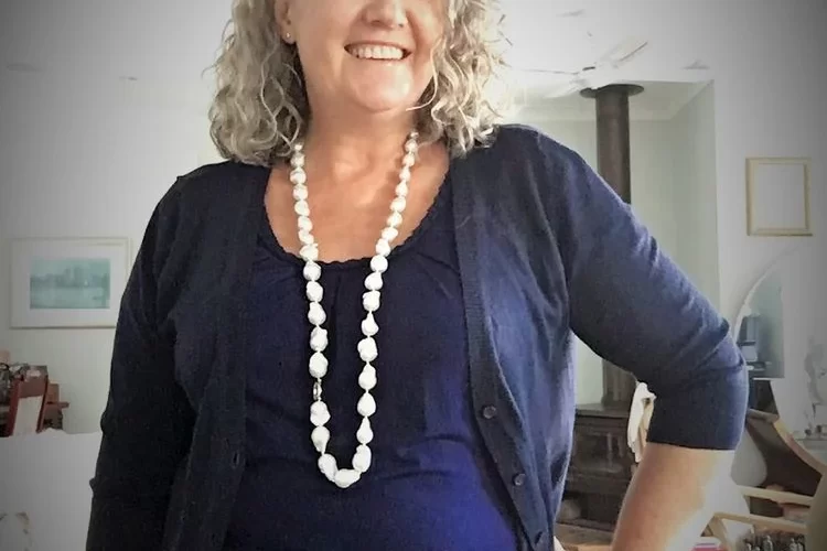 Schicke Kleidung für ältere Damen