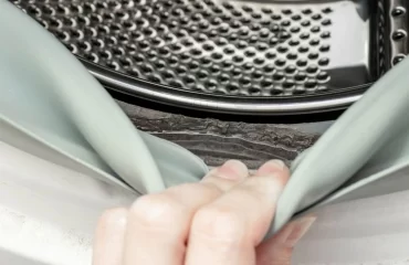 Schleim in der Waschmaschine was tun - Gummidichtung reinigen