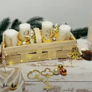 Schnellen DIY Adventskranz in Gold selber machen