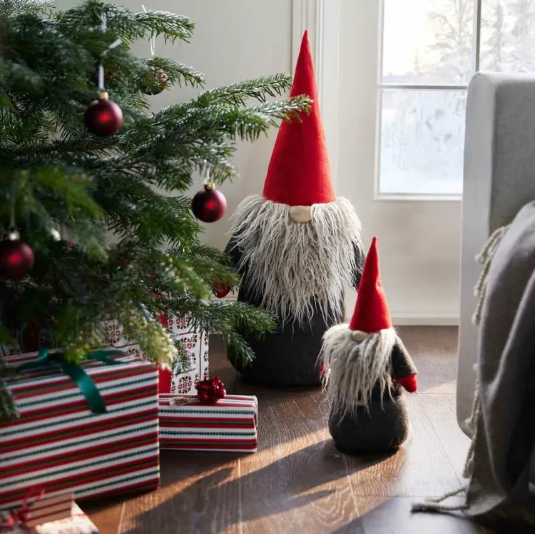 Weihnachtsdeko fürs Wohnzimmer von Ikea - Wichtel gehören zu den Kollektionen dazu