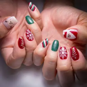 Welches Nageldesign soll man zu Weihnachten 2022 auswählen