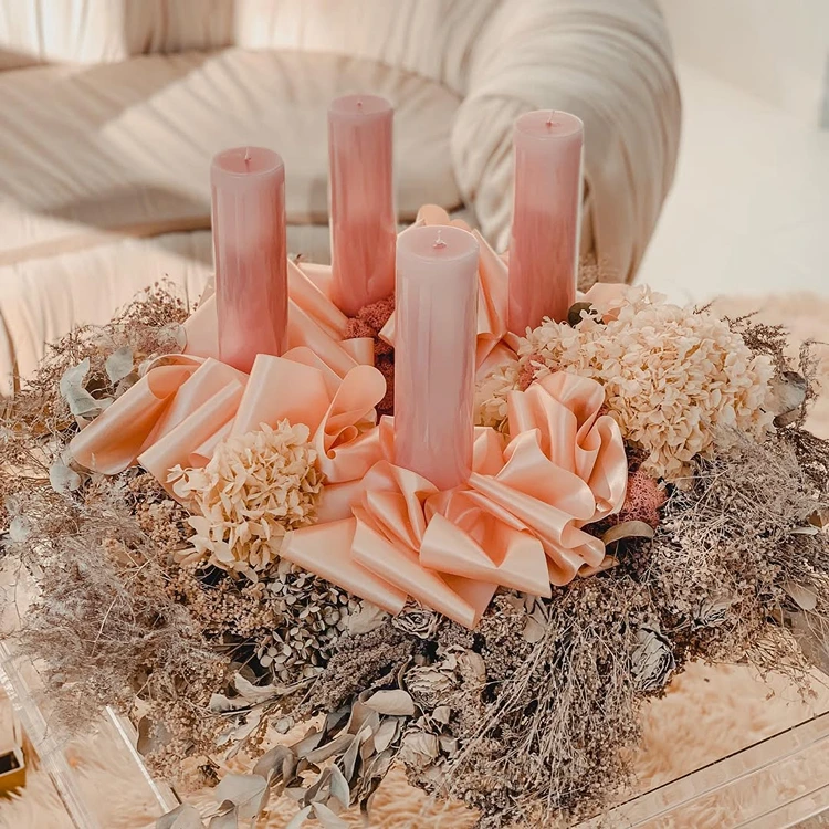 adventskranz in rosé romantisch und extravagant