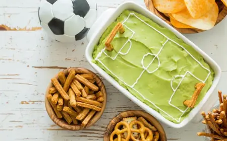 avocado dip und knabbereien sowie leckere und schnelle rezepte für fußballabend den gästen anbieten