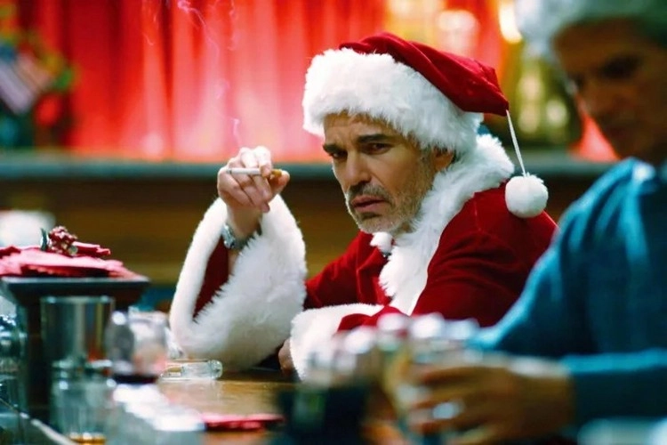 Bad Santa mit Billy Bob Thornton in der Hauptrolle ist eine misanthropische Komödie, ideal für die Weihnachtszeit