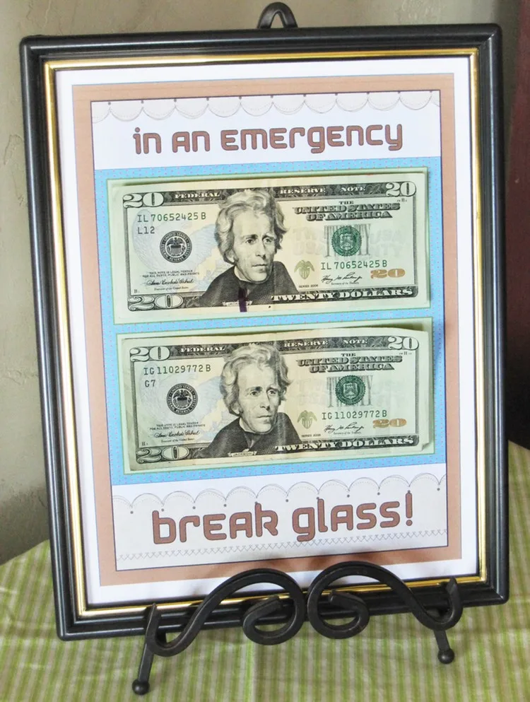 Bargeld-Geschenk für Notfall - Break Me in an Emergency