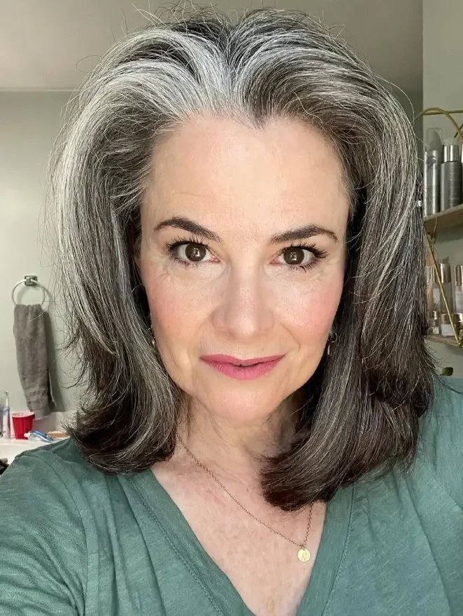 Frisuren langes Gesicht und große Nase ab 50