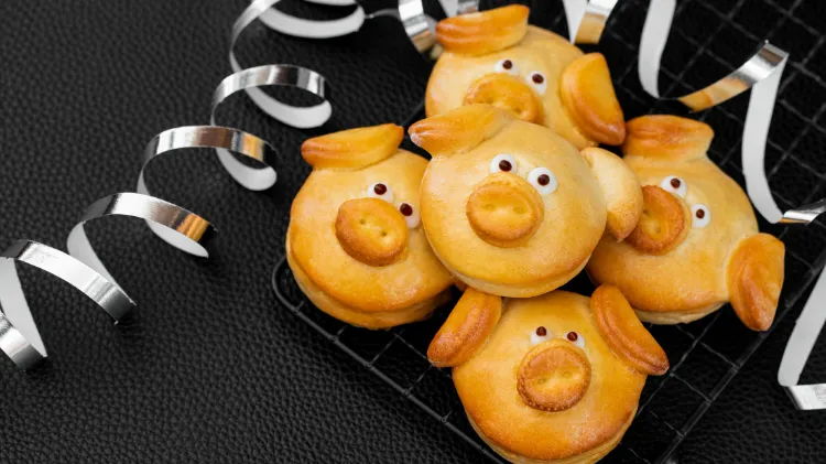 Glücksschweinchen Rezept einfach Glücksbringer Backen für Silvester