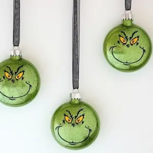 Grinch Baumschmuck - Diese DIY-Ideen sind perfekt für Weihnachten