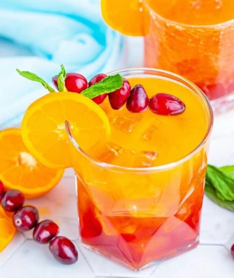 Orangen-Cranberry-Gin-Cocktail für den Weihnachtsbrunch