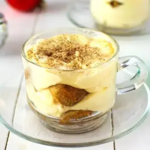 Rezept für Eierlikör-Tiramisu im Glas für Weihnachten und Silvester