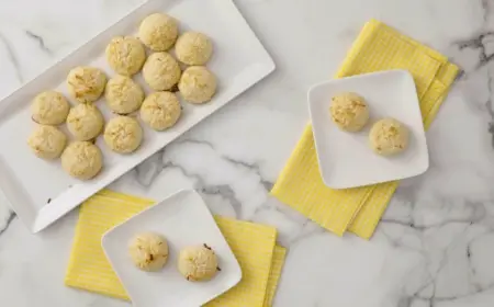 Rezept für Kokosplätzchen - Eine Kreuzung aus Kokosmakronen & Butterkeksen