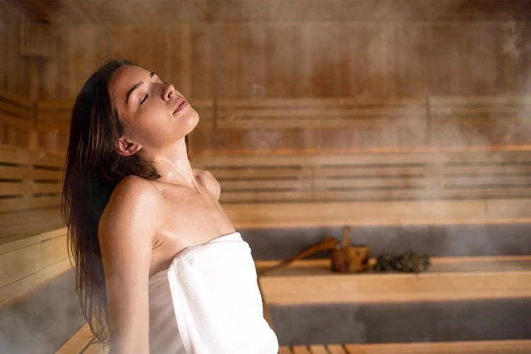 Sauna nach den Feiertagen besuchen und Körper entschlacken