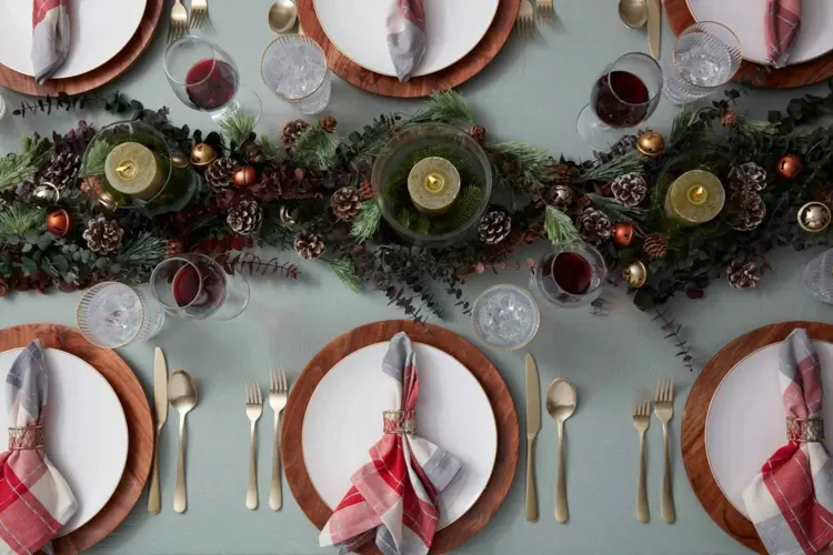 Tisch decken für Weihnachten - Tipps, Ideen und Regeln für eine festliche Deko