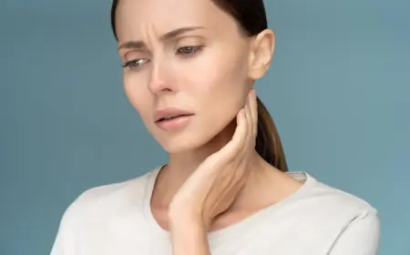 beschwerden wie halsschmerzen oder geschwollene lymphknoten unterscheiden und maßnahmen ergreifen