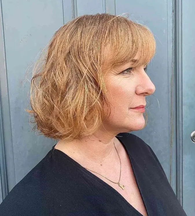 kurzer Bob mit Pony für langes Gesicht