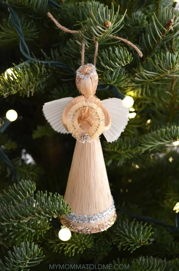 nachhaltige Weihnachtsdeko aus Holz Upcycling Engel basteln Weihnachtsbaumschmuck DIY