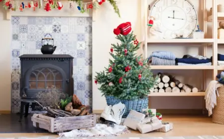 rustikal eingerichtetes wohnzimmer mit holzofen und dezent dekoriertem weihnachtsbaum