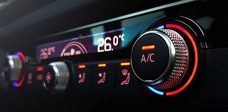 Autoscheibe von innen gefroren - Klimaanlage benutzen