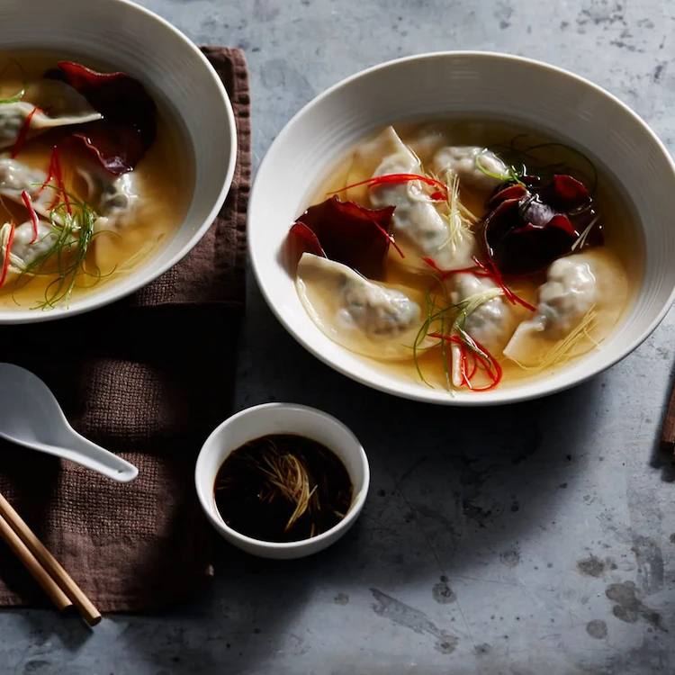 Dieses schnelle und einfache Mu-Err-Pilze Rezept für Suppe ergibt etwa 10 köstliche Schweinefleischknödel