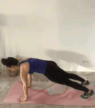 Rotate your entire body to the left for this exercise