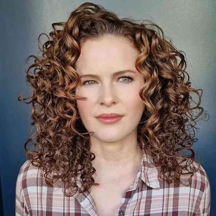 Hollywood Locken a la Nicole Kidman als Frisurentrend für lange Haare