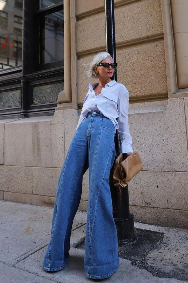 Mode ab 50 für den Frühling 2023 - moderne Jeans