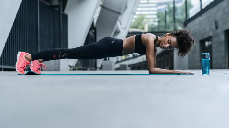 Plank Varianten für Anfänger 7 Minuten Workout Übungen