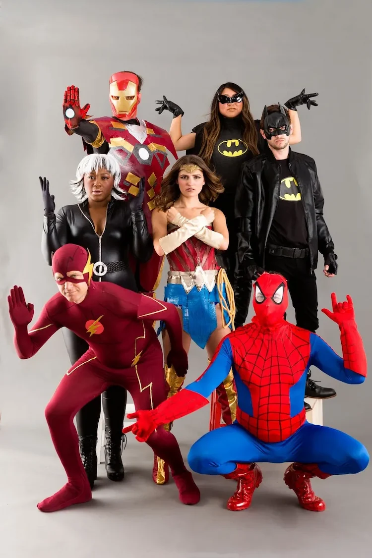 Superhelden-Kostüme sind ein Klassiker und sie sind immer eine gute Wahl zum Fasching
