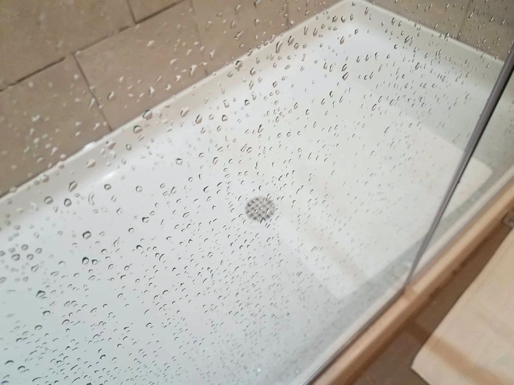 Wie kann man Wasserflecken am Duschglas vorbeugen