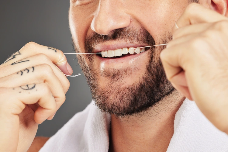 für optimale mundhygiene zahnseide verwenden und zahnstein selbst entfernen