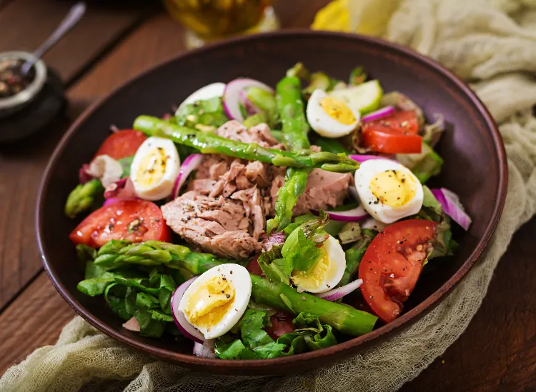 leichte Salate zum Abnehmen kalorienarmes Mittagessen zum Mitnehmen
