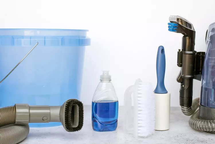 passendes reinigungszubehör wählen und vom lkw oder auto fußmatten reinigen nach einfachen methoden