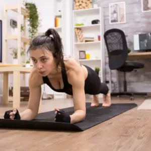 Eigengewicht Ganzkörper Übungen für Zuhause wie lange Plank halten