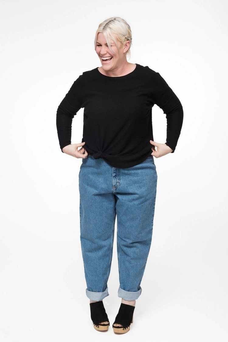 Mom-Jeans sind ideal für Frauen mit kräftigen Hüften