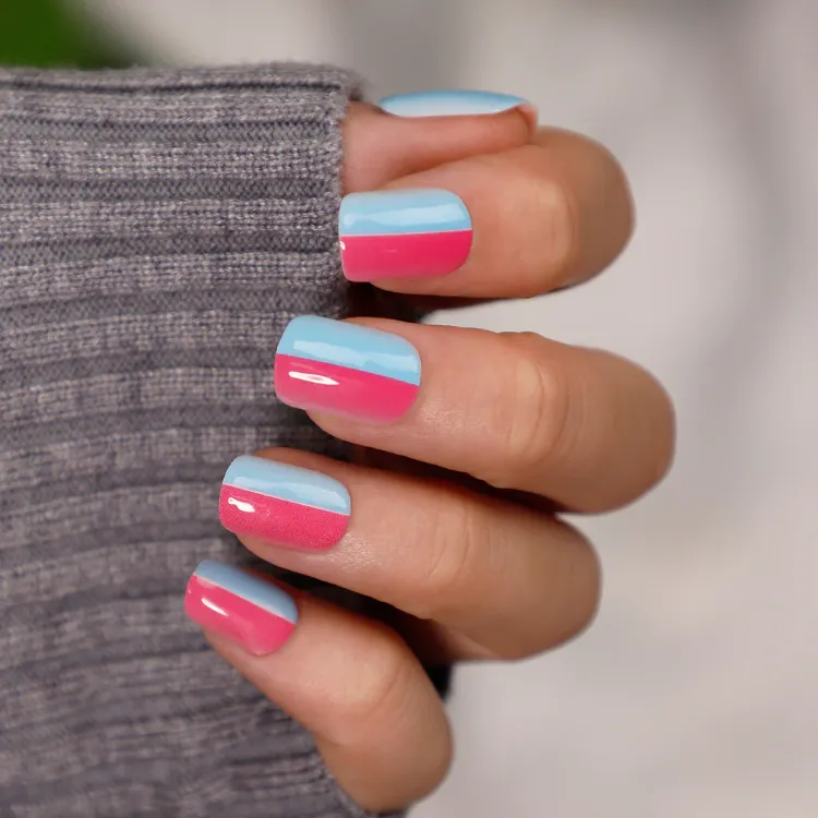 Nageltrends für kurze Nägel 2023 Color-Blocking Nails Trend