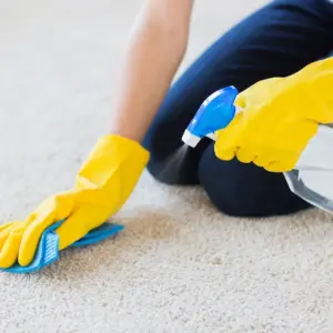 Teppichboden reinigen - Diese wirksamen Methoden & Hausmittel einsetzen, damit Sie saubere Teppiche bekommen