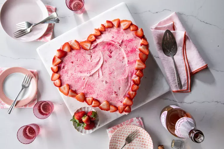 Valentinstag Kuchen in Herzform romantische Desserts Valentinstag