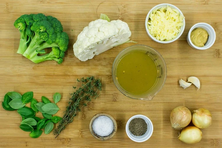 Was benötigen Sie für die Brokkoli Blumenkohl Suppe