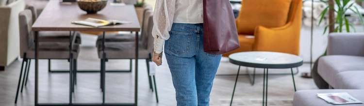 Welche Jeans ab 60 tragen - Achten Sie auf die Taschen