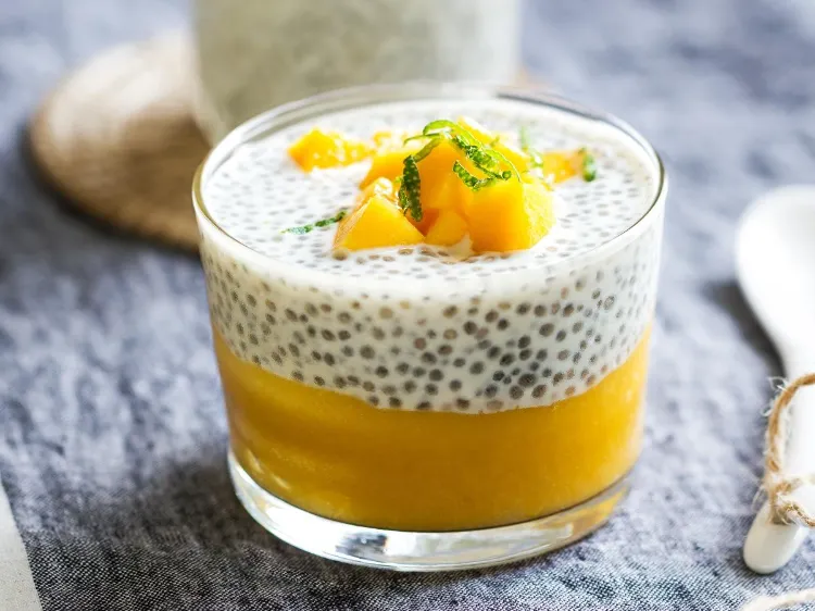 gesundes Mango Dessert im Glas Chia Pudding Rezepte Frühstück