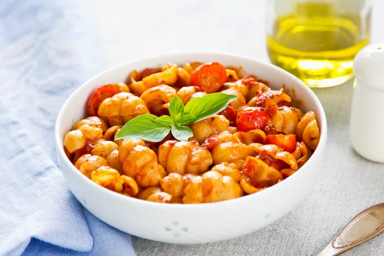schnelle Gerichte Abendessen Rezepte mit Gnocchi Tomate Mozzarella
