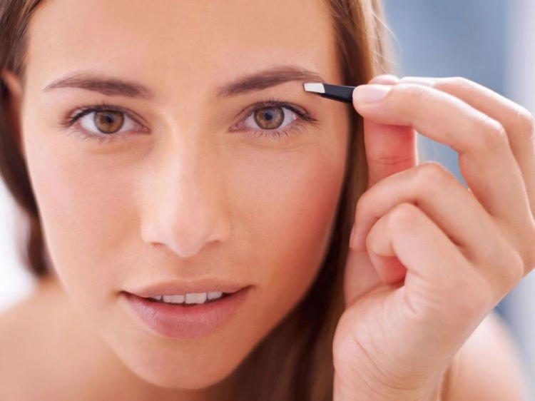 Augenbrauen zu dünn gezupft - hilfreiche Tipps und Hausmittel